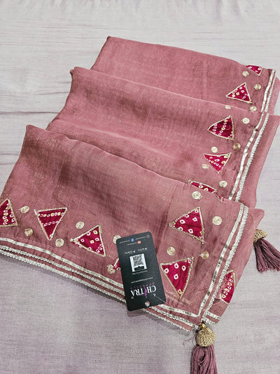 665005 फैंसी डिजाइनर सेमी पार्टी वियर साड़ी बांधनी ब्लाउज के साथ - डार्क पीच