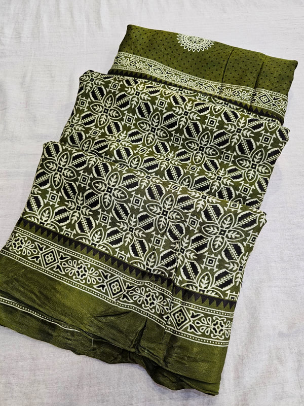 1931 Traditional Ajrakh Printed Gajji Silk Lagadi Patta Pallu Saree - Green