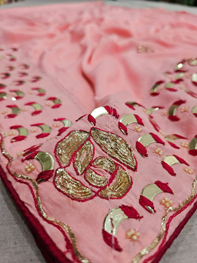 647006 डिज़ाइनर मसलिन सिल्क साड़ी डिज़ाइनर वर्क के साथ - गुलाबी 