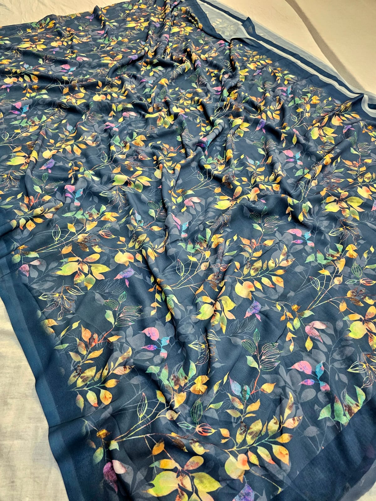 695012 Digital Flower Print Georgette Crepe Saree -