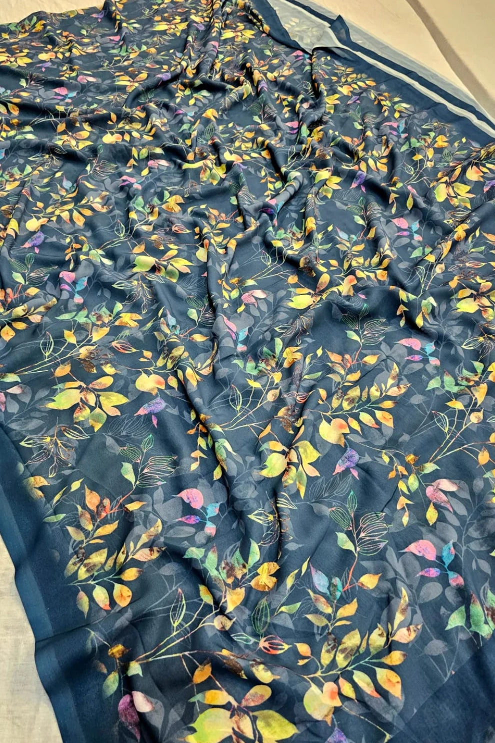 695012 Digital Flower Print Georgette Crepe Saree -