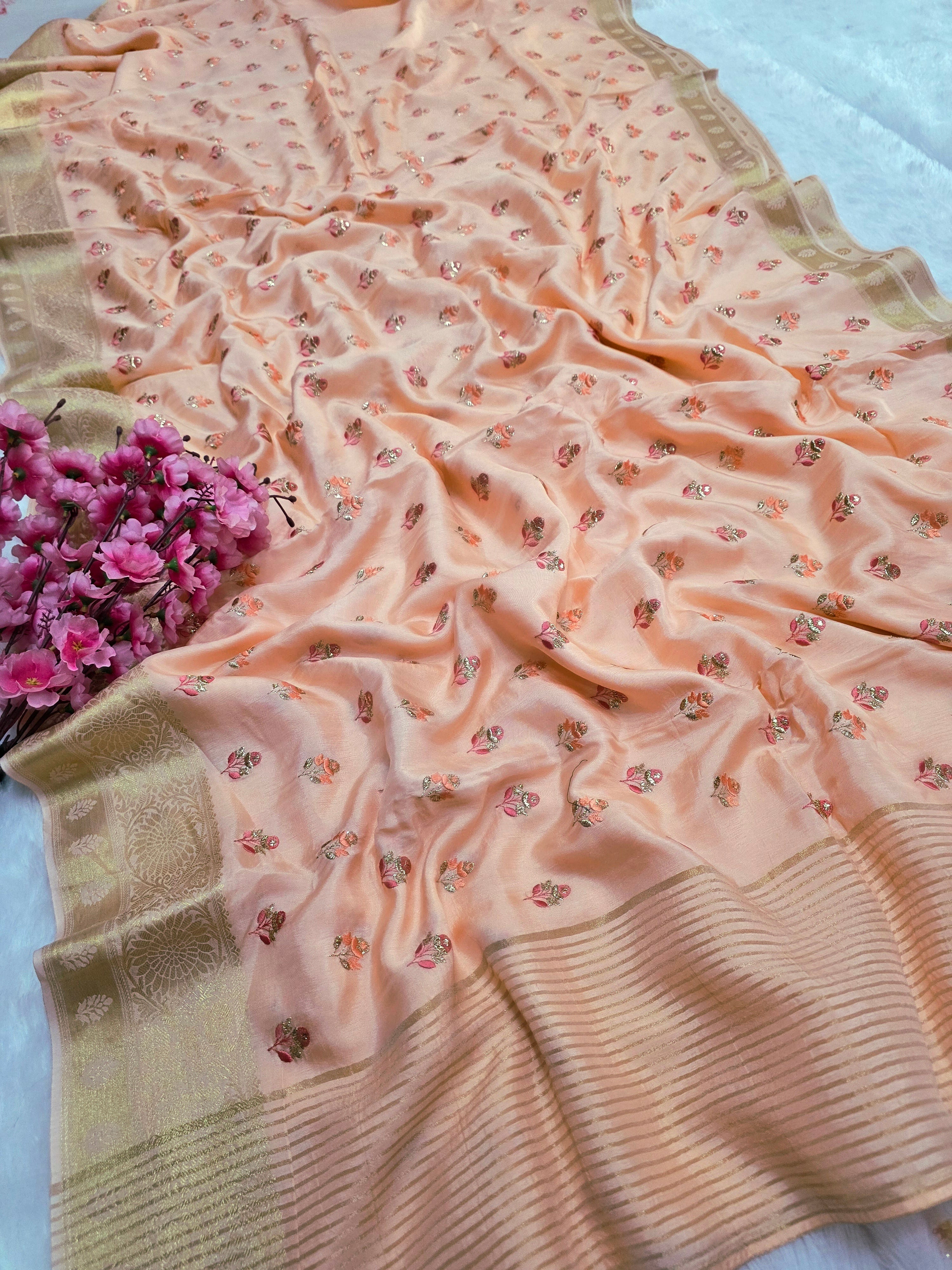 683007 रॉयल राजस्थानी गज्जी सिल्क मल्टी कलर राजस्थानी बंधनी साड़ी गोटा और ज़री वर्क के साथ