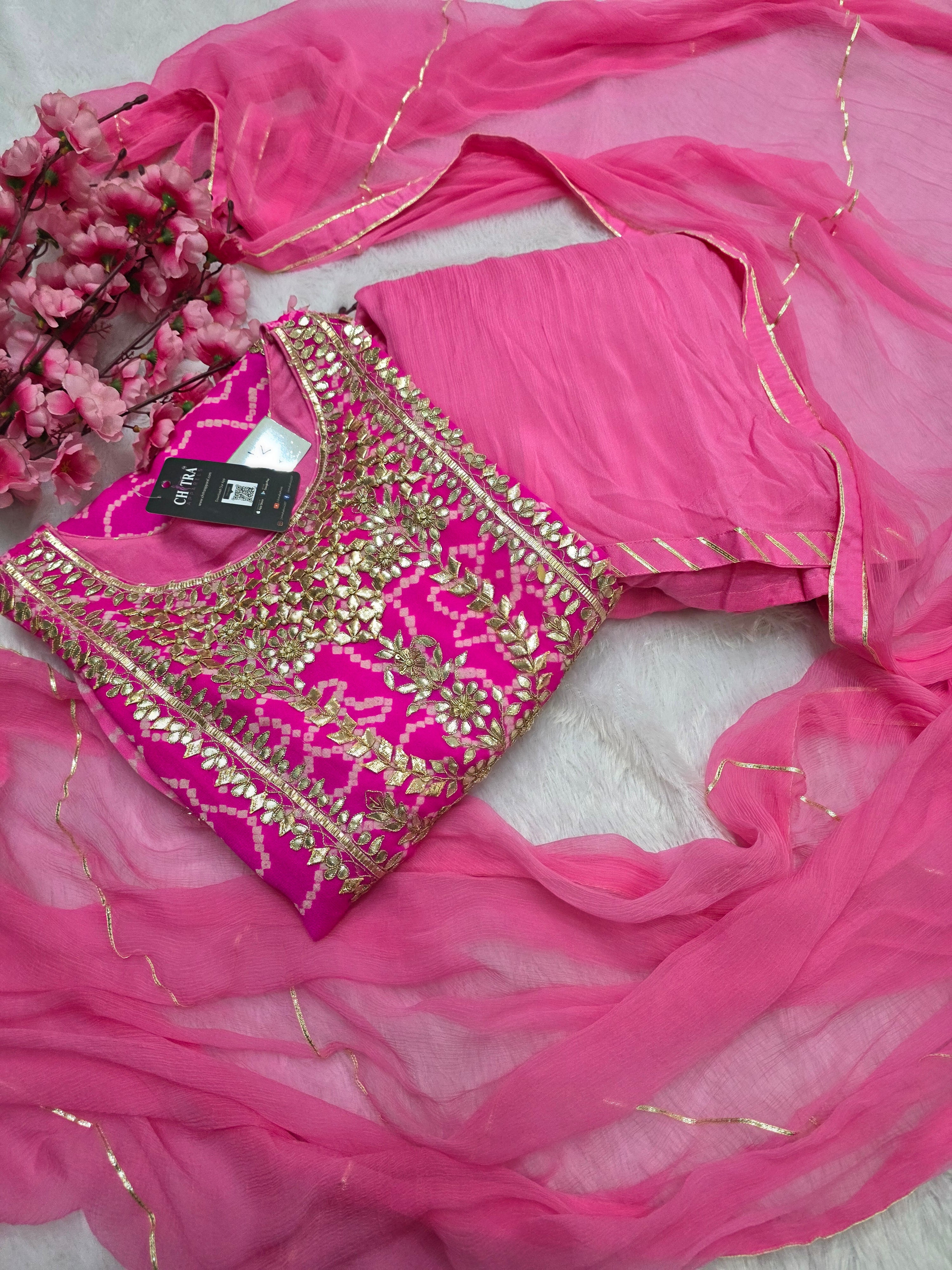 1662 प्रीमियम गज्जी सिल्क बंधनी शेडेड गाउन गज्जी सिल्क दुपट्टे के साथ 