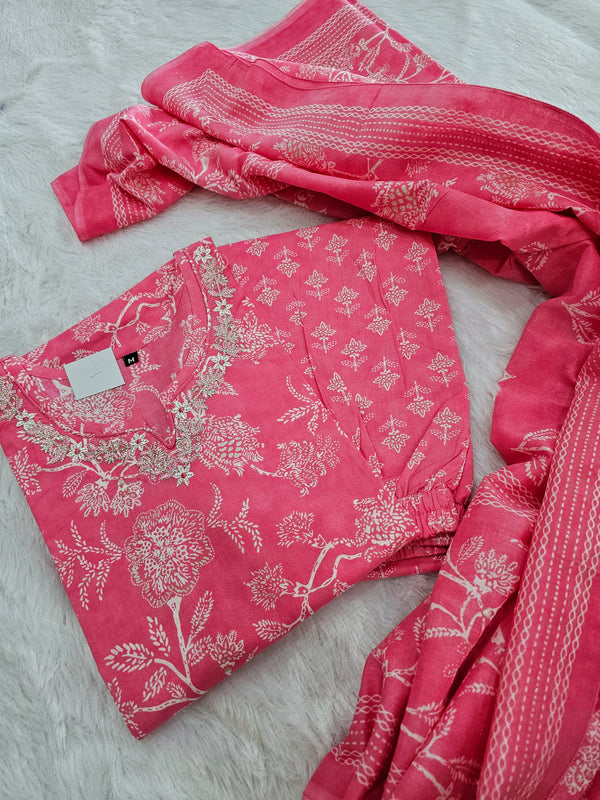 614006 शुद्ध मलमल कॉटन हाथ से पेंट किया हुआ कॉर्ड सेट 