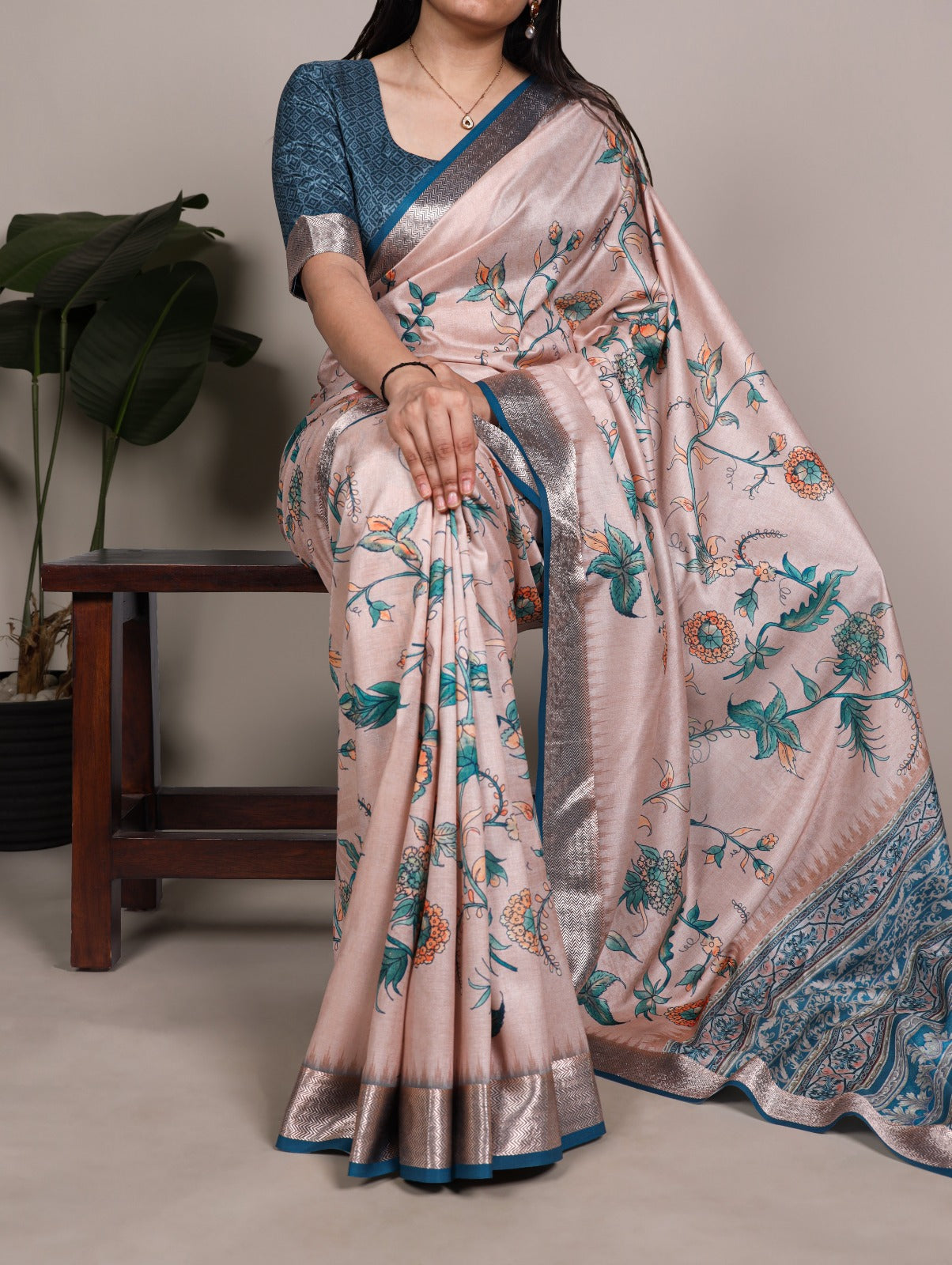 101507 Bollywood Style Flower Print Soft Semi Tusser Silk Saree