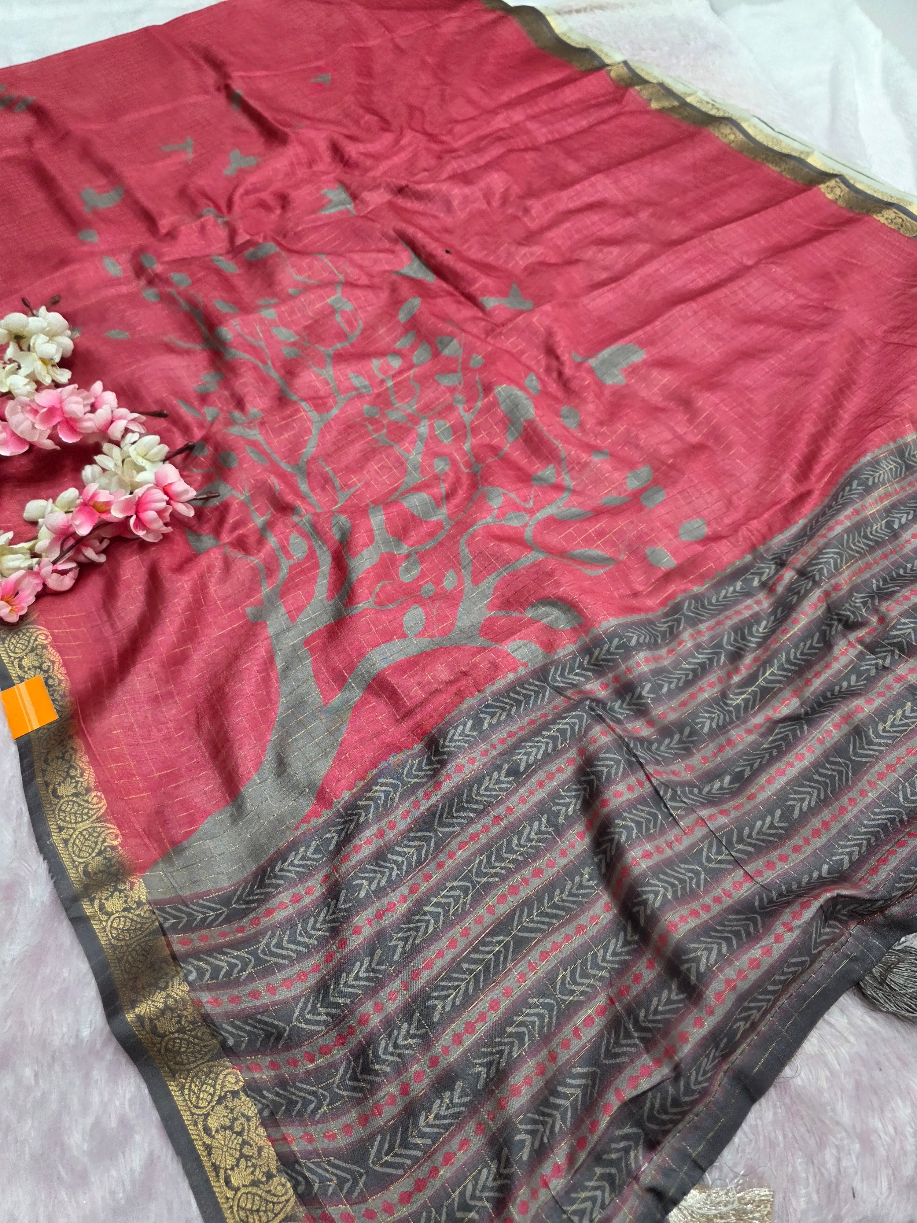 102401 Exclusive Soft Viscose Silk Printed Saree with Zari Weaving Checks