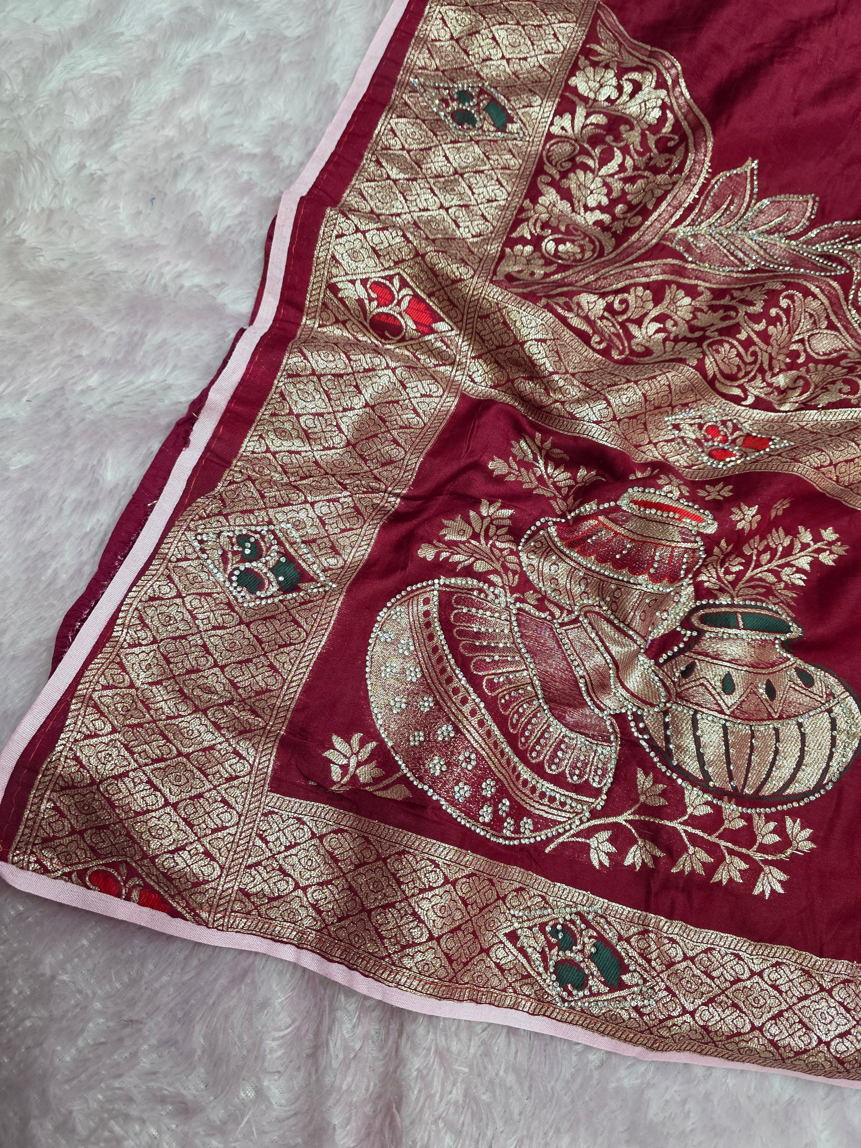 शुद्ध टसर सिल्क हाथ से बनी लेहरिया साड़ी प्रीमियम गोटापट्टी वर्क के साथ - 8837