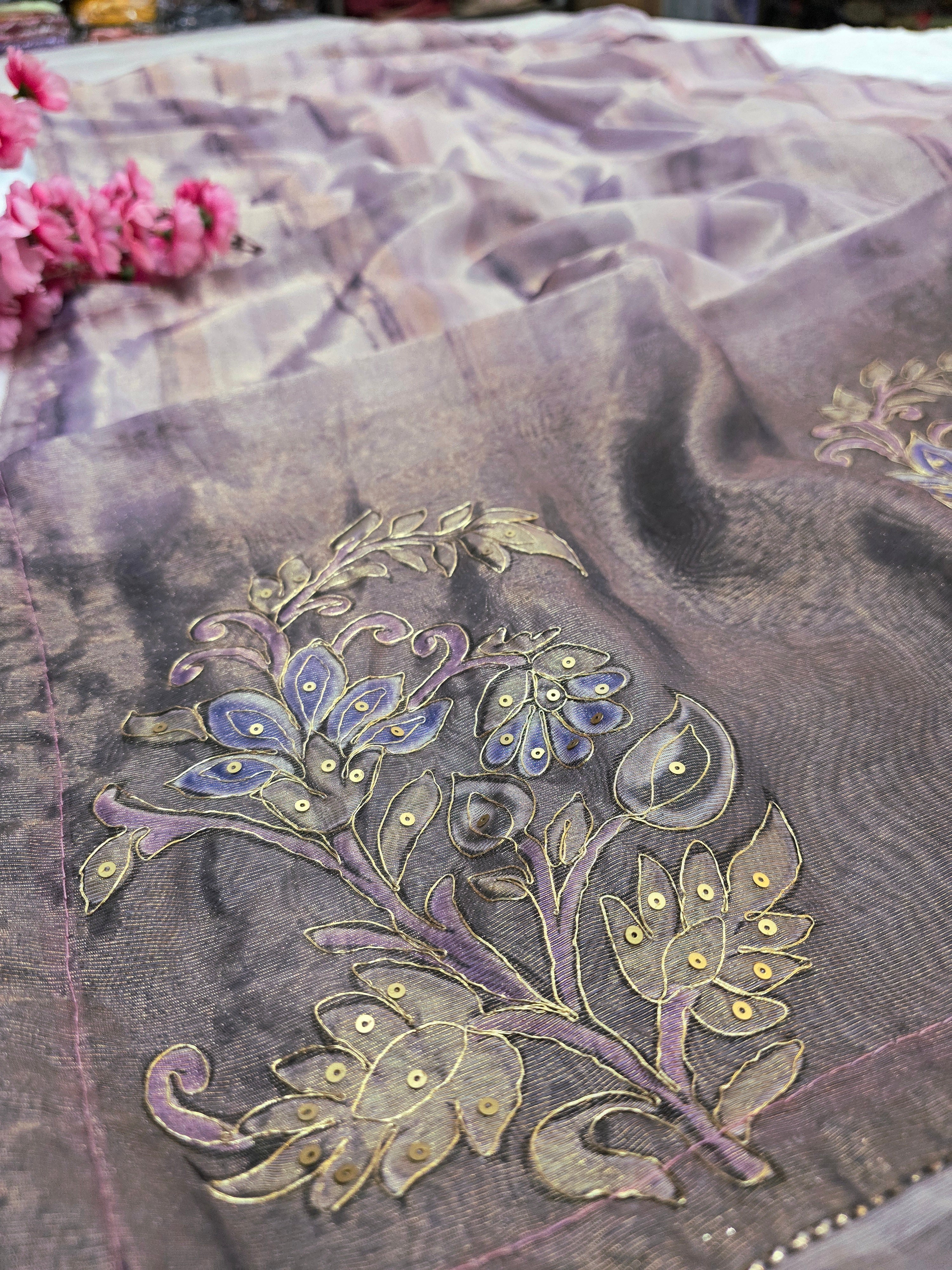 479005 डिज़ाइनर पार्टी वियर शेडेड लहरिया ज़री वर्क के साथ - ग्रे 