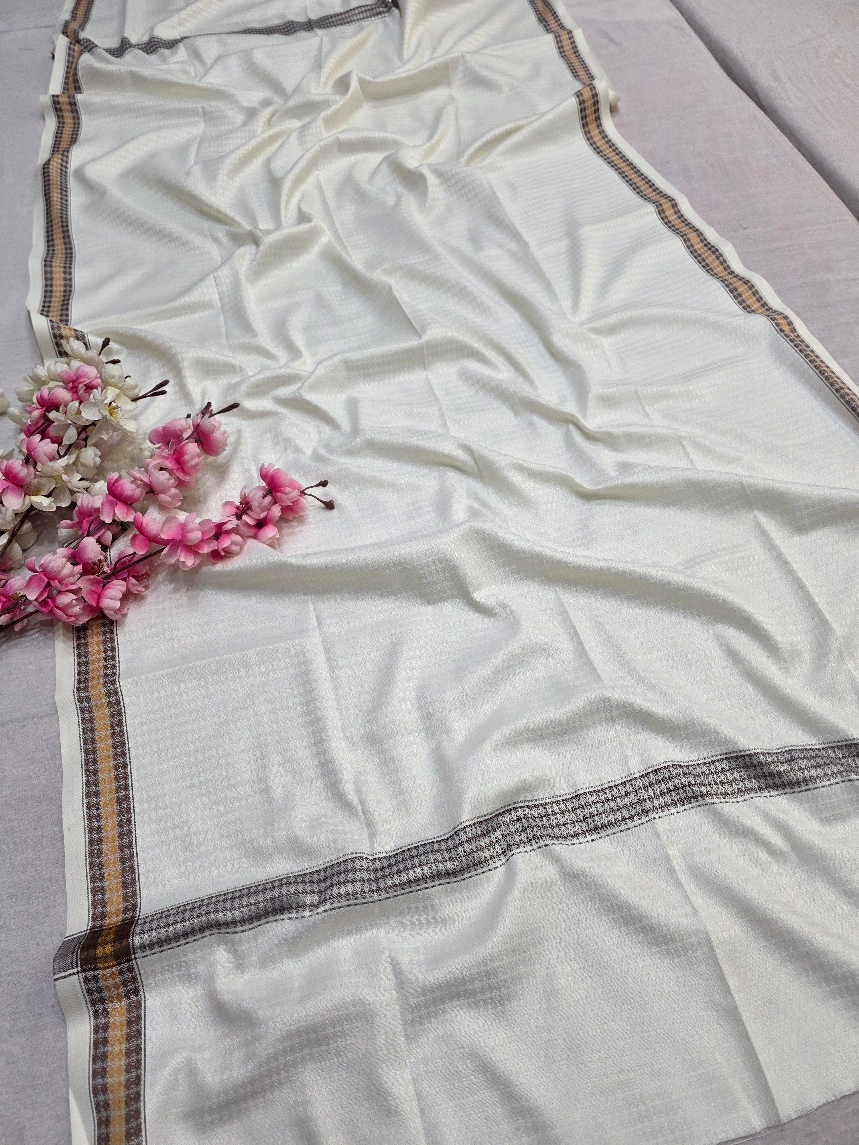 10401 Very Soft and Worm Woolen Shawl - Cream