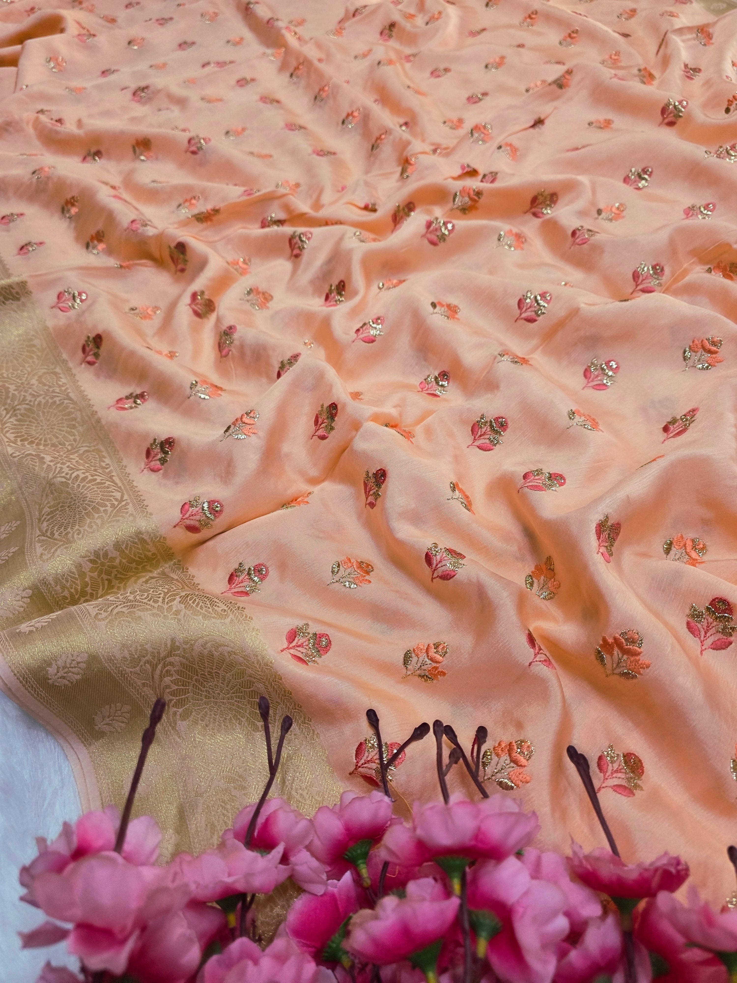 683007 रॉयल राजस्थानी गज्जी सिल्क मल्टी कलर राजस्थानी बंधनी साड़ी गोटा और ज़री वर्क के साथ