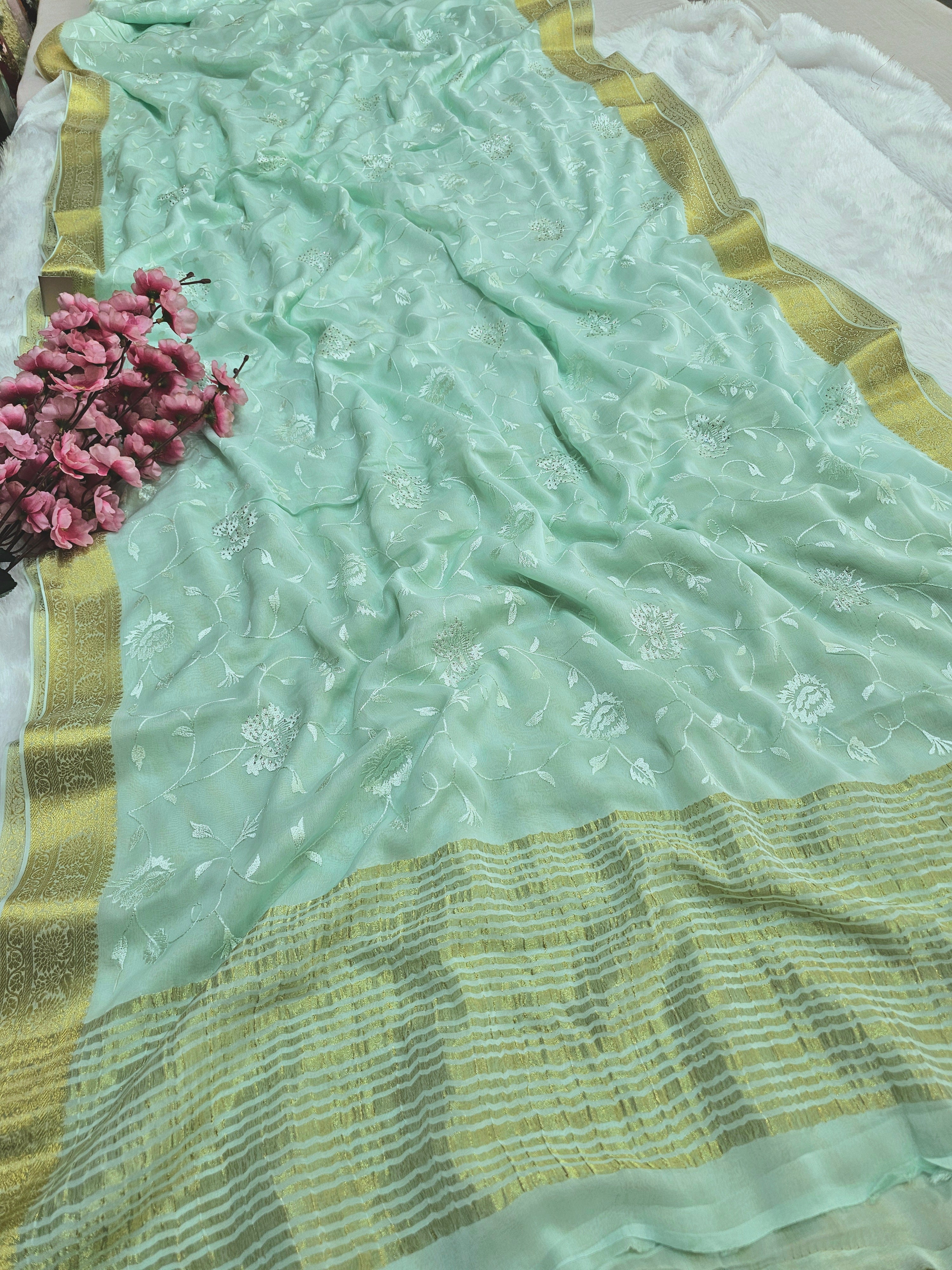 782021 Pure Diamond Chiffon Saree With Resham Embroidery and Kolkata Zari Border (148002)