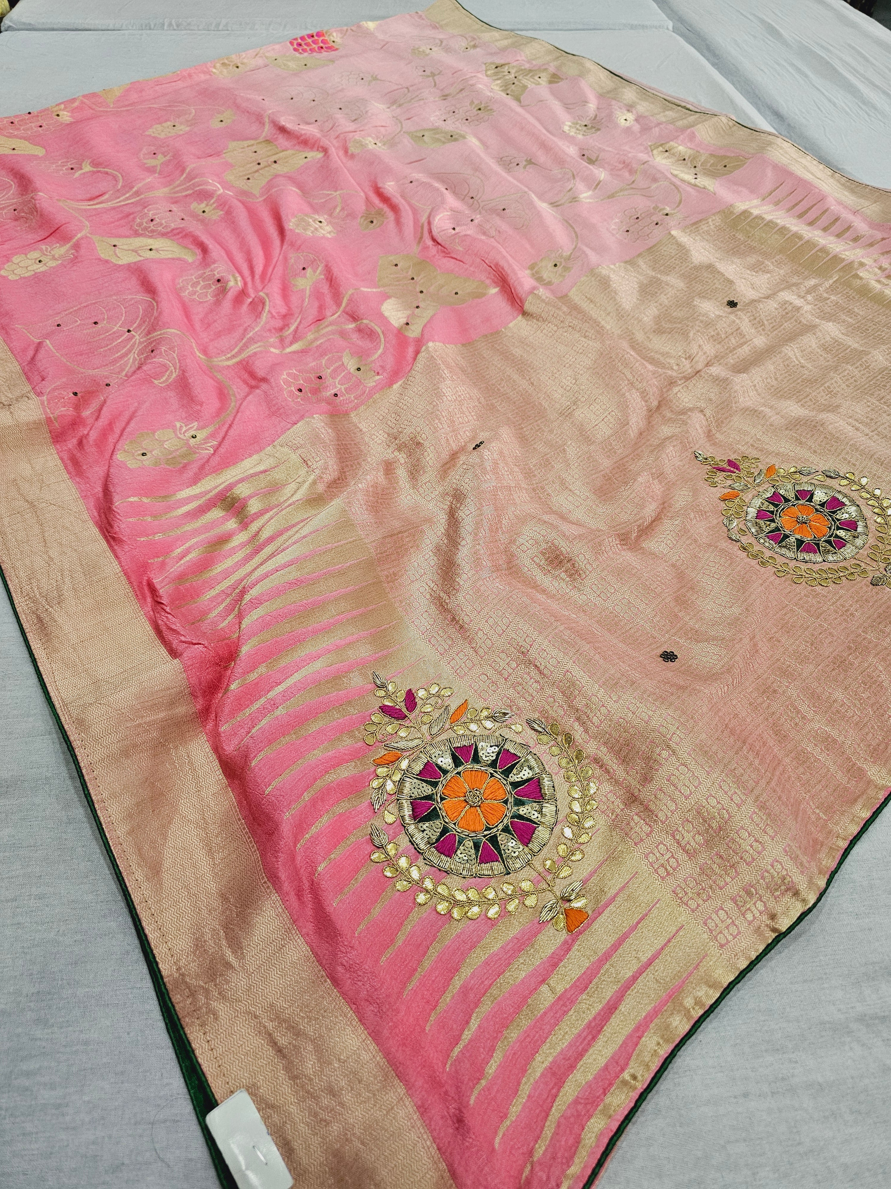 116002 शुद्ध रूसी रेशम गुलाबी बनारसी साड़ी पूरे ज़री के साथ