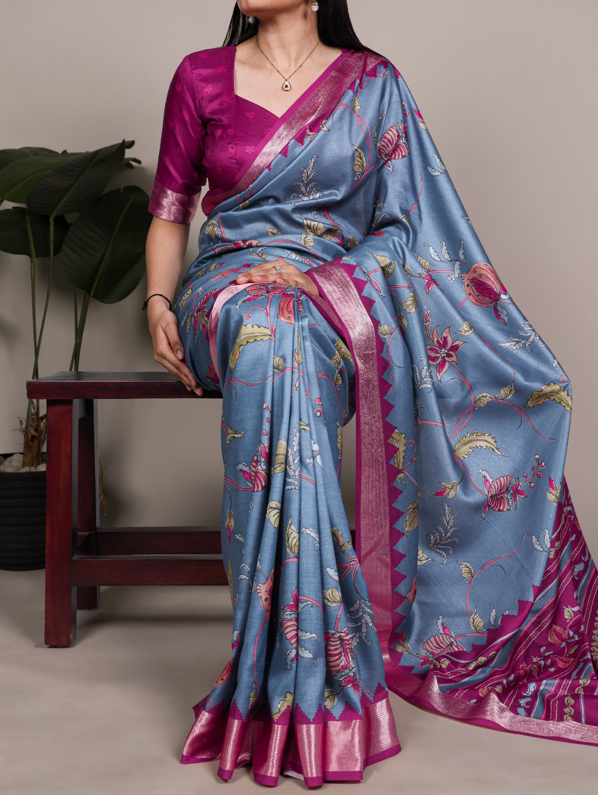 101505 Bollywood Style Flower Print Soft Semi Tusser Silk Saree