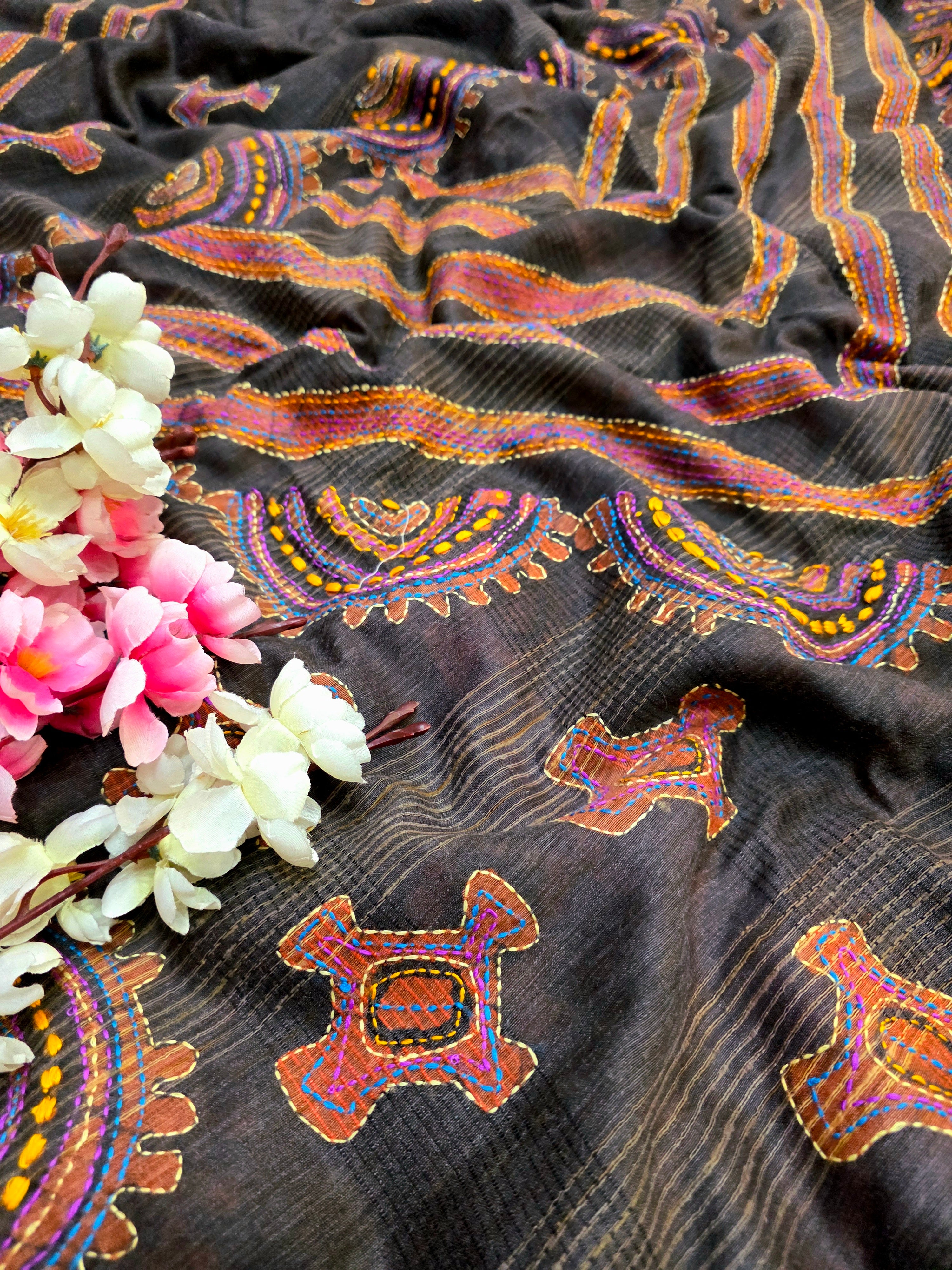 461006 Pure Linen Digital Print Saree With Hand Embroidery