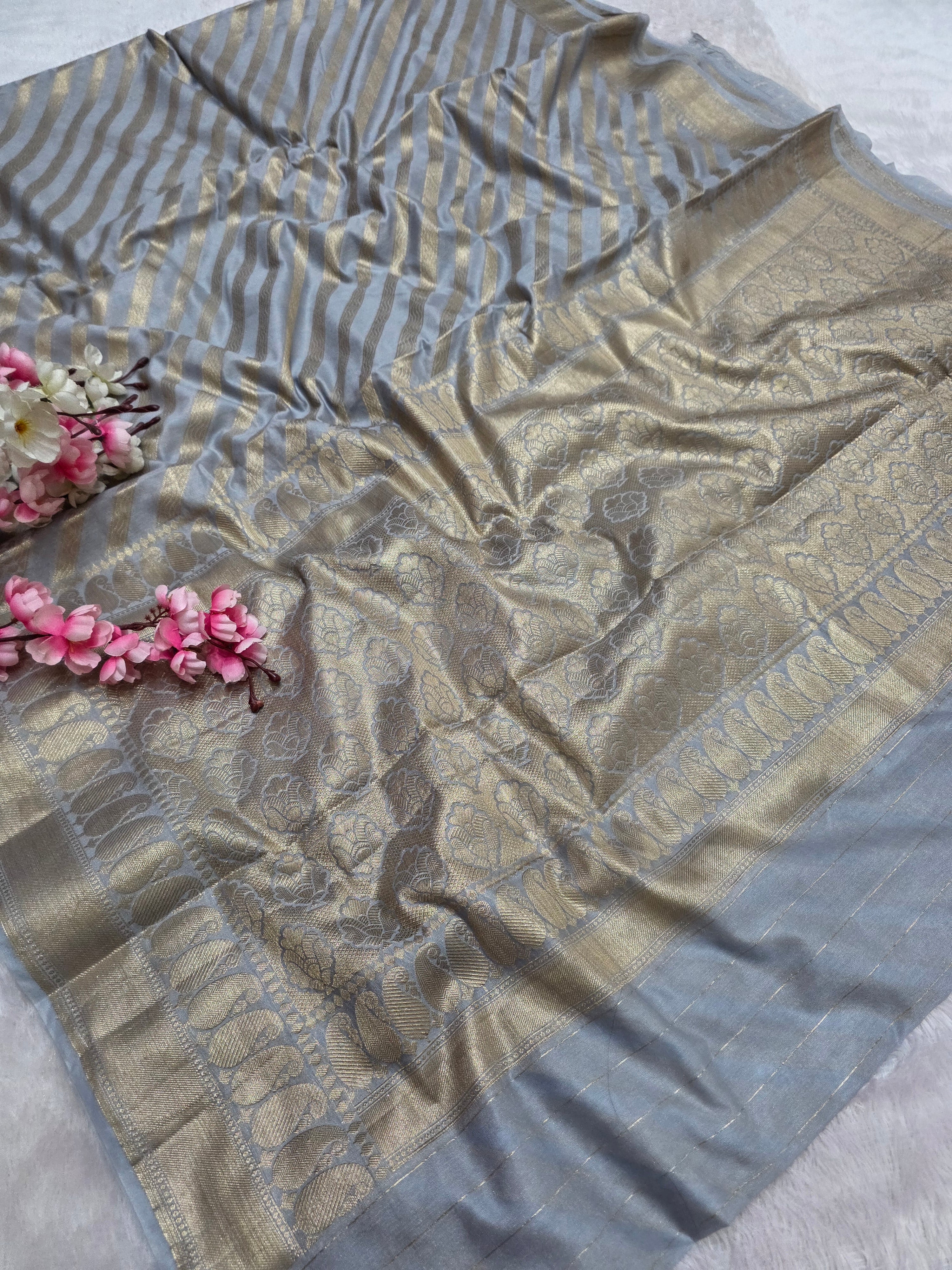 842002 Unique Banarasi Lehariya Saree - Gray