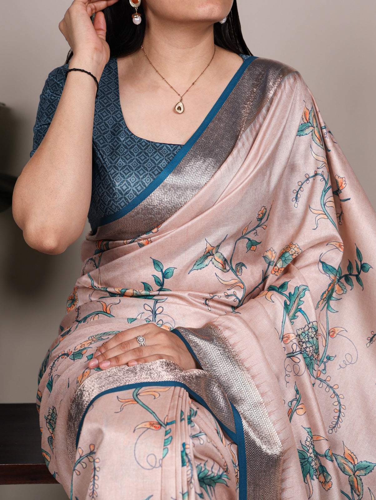 101507 Bollywood Style Flower Print Soft Semi Tusser Silk Saree
