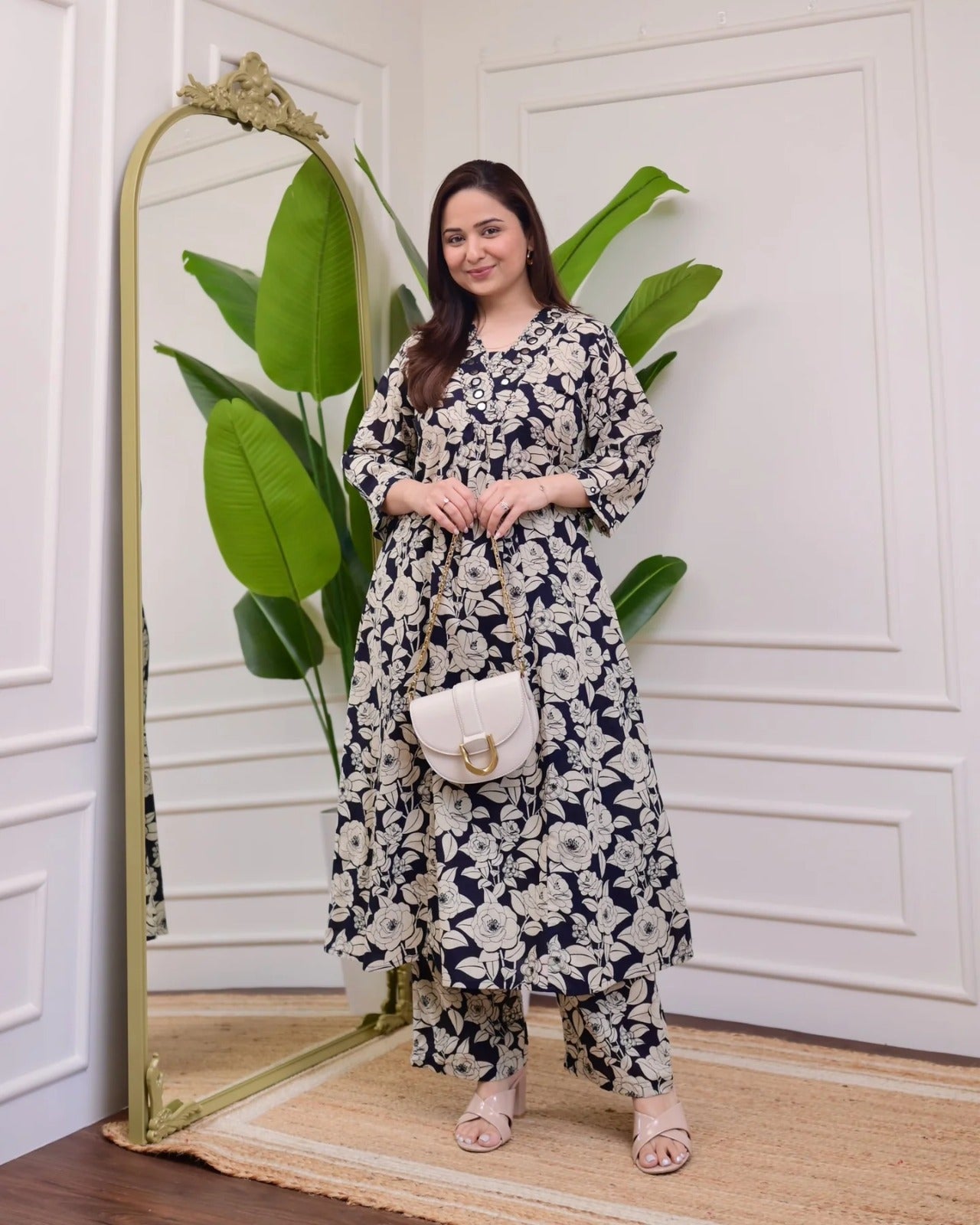 614006 शुद्ध मलमल कॉटन हाथ से पेंट किया हुआ कॉर्ड सेट 