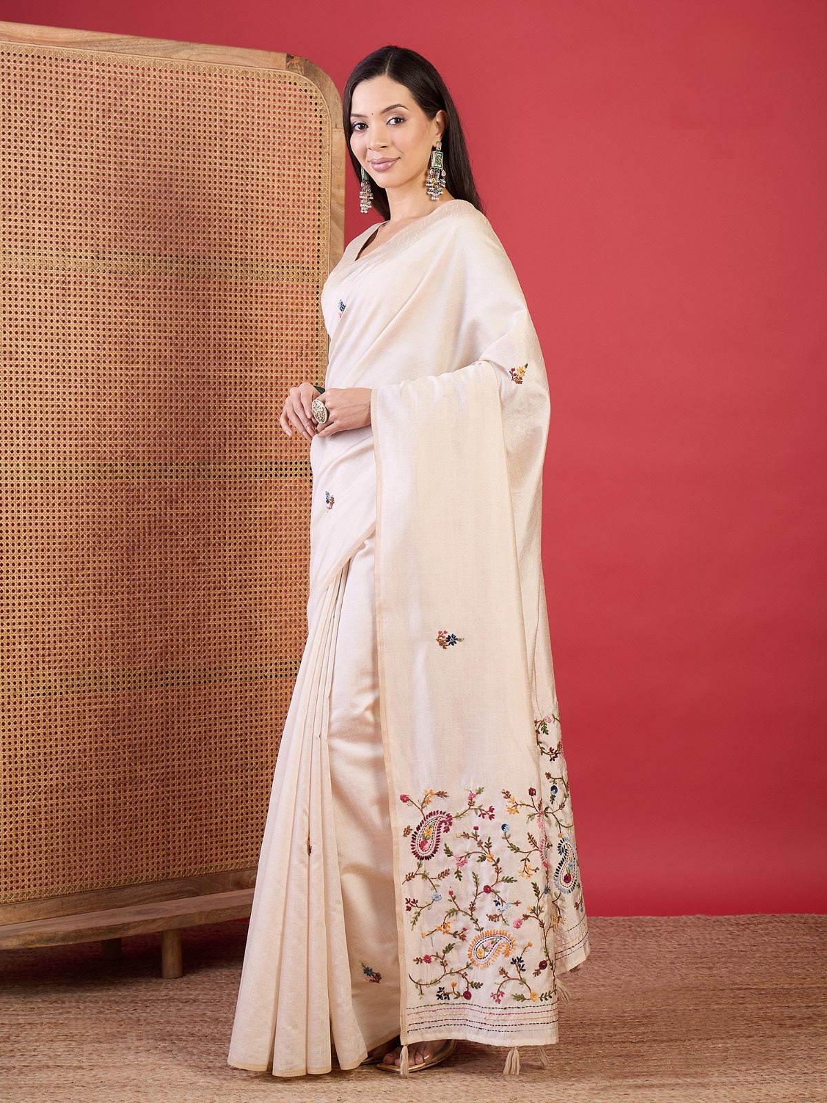 995003 Beautiful Semi Tussar Silk Hand Made Premium Suta Embroidery Saree