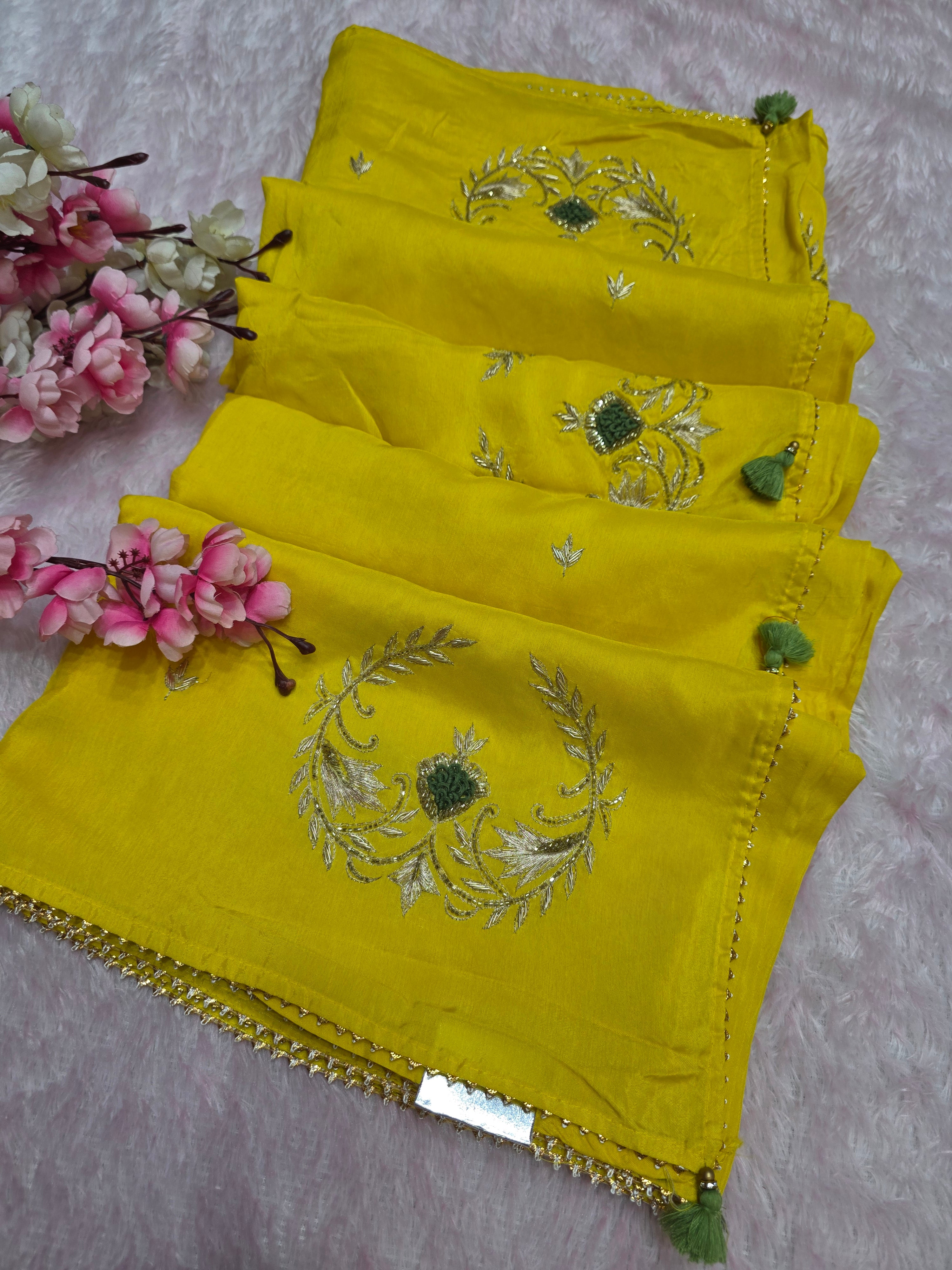 164002 शुद्ध ओपरा सिल्क डिजाइनर छायांकित साड़ी भारी कटदाना हाथ के काम के साथ 