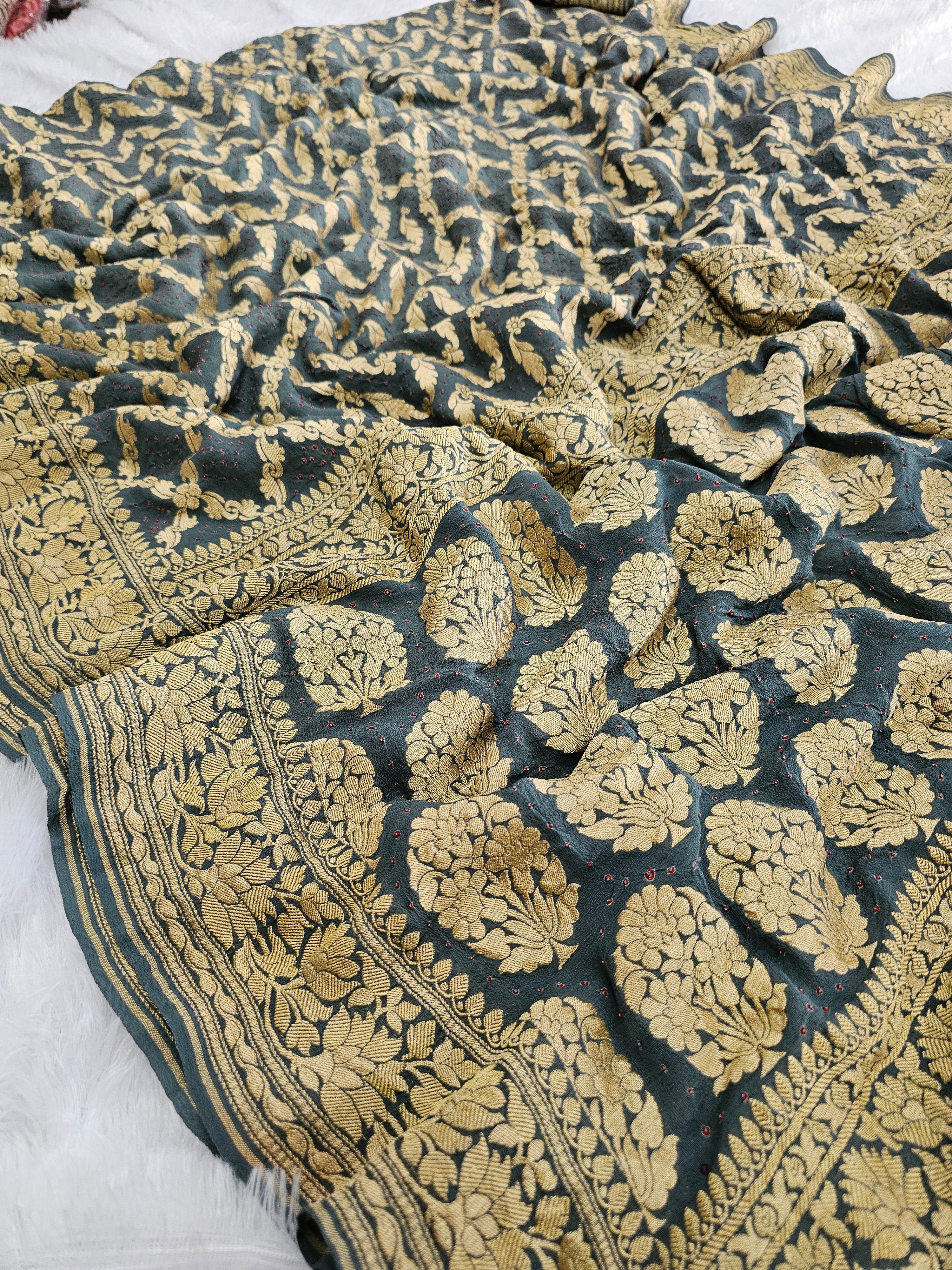 755004 Pure Georgette Gray Color with Red Rai Dana Bandhani Saree