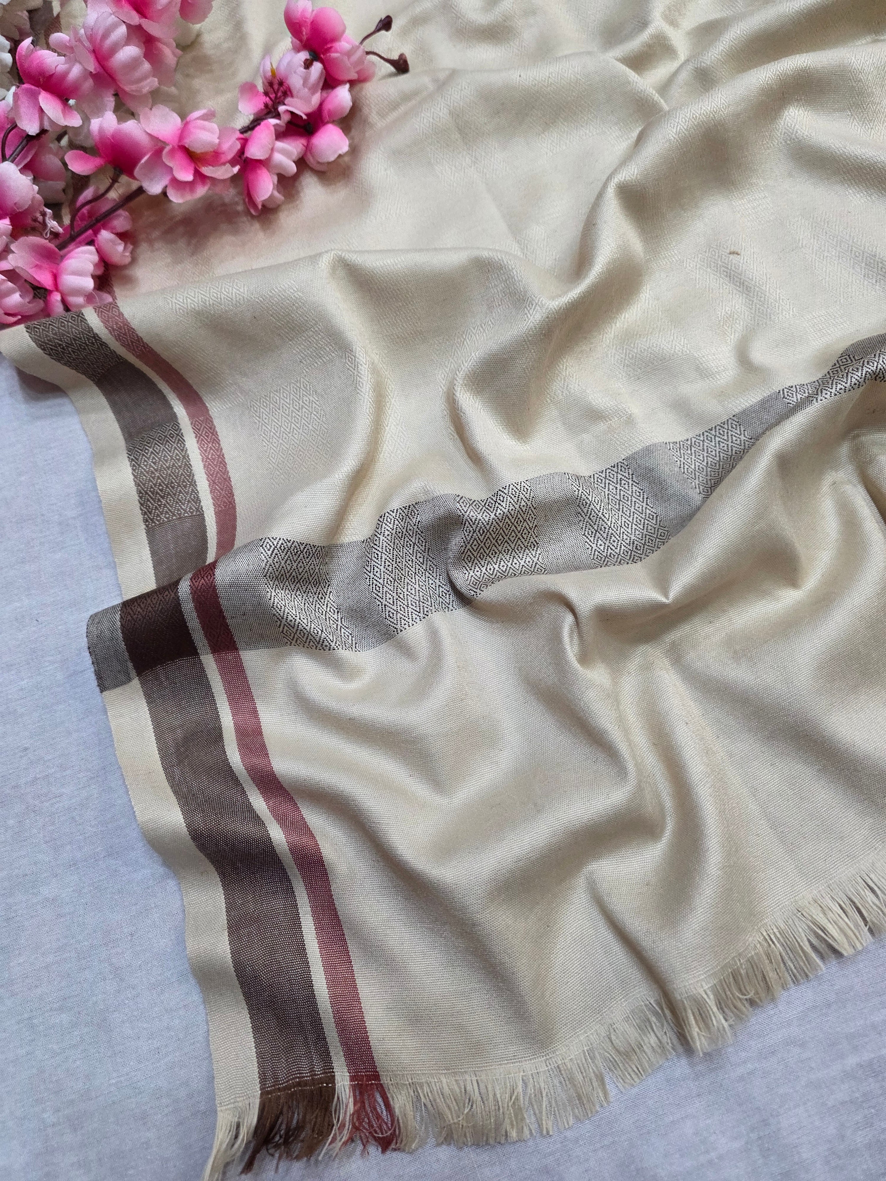 10401 Very Soft and Worm Woolen Shawl - Beige