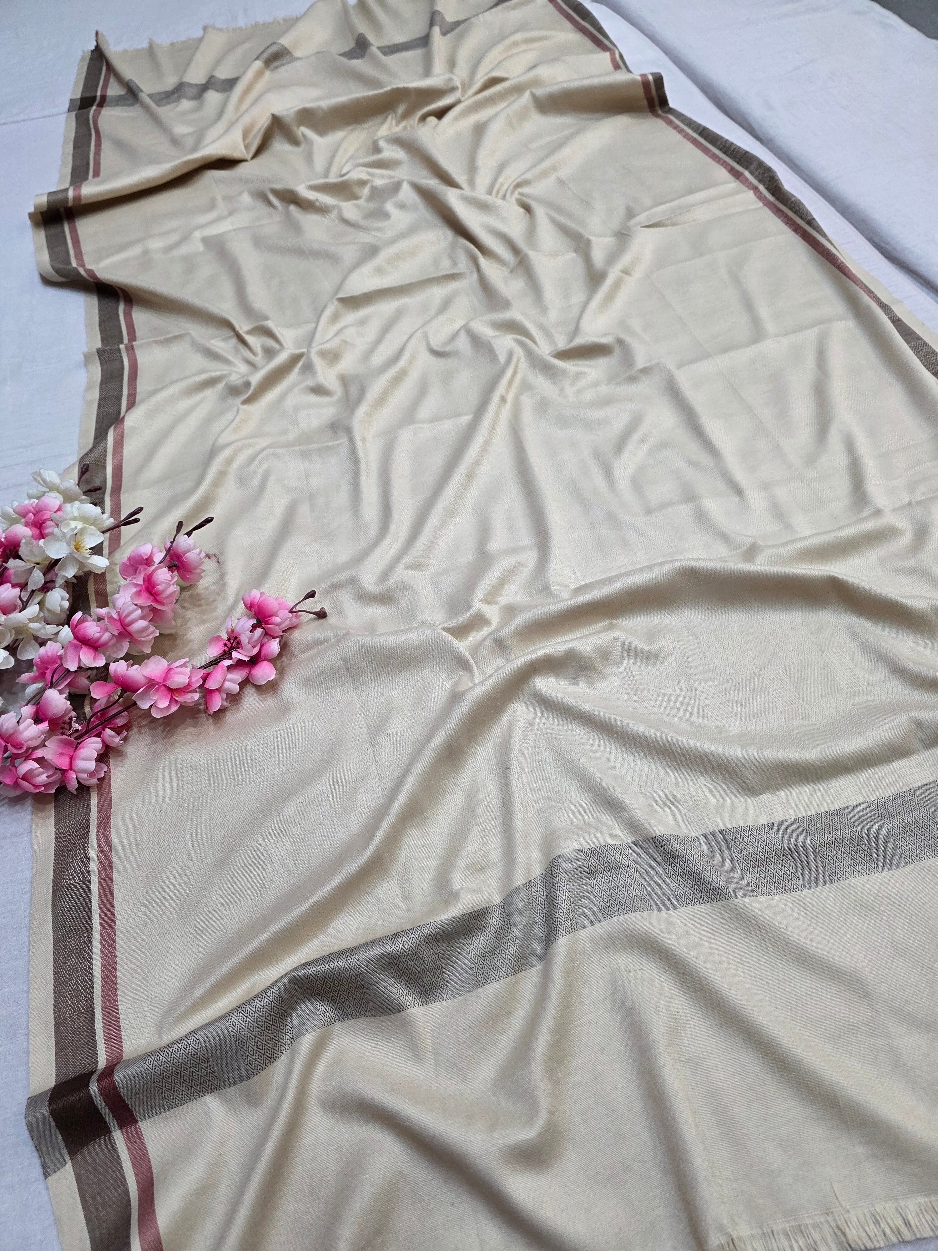 10401 Very Soft and Worm Woolen Shawl - Beige