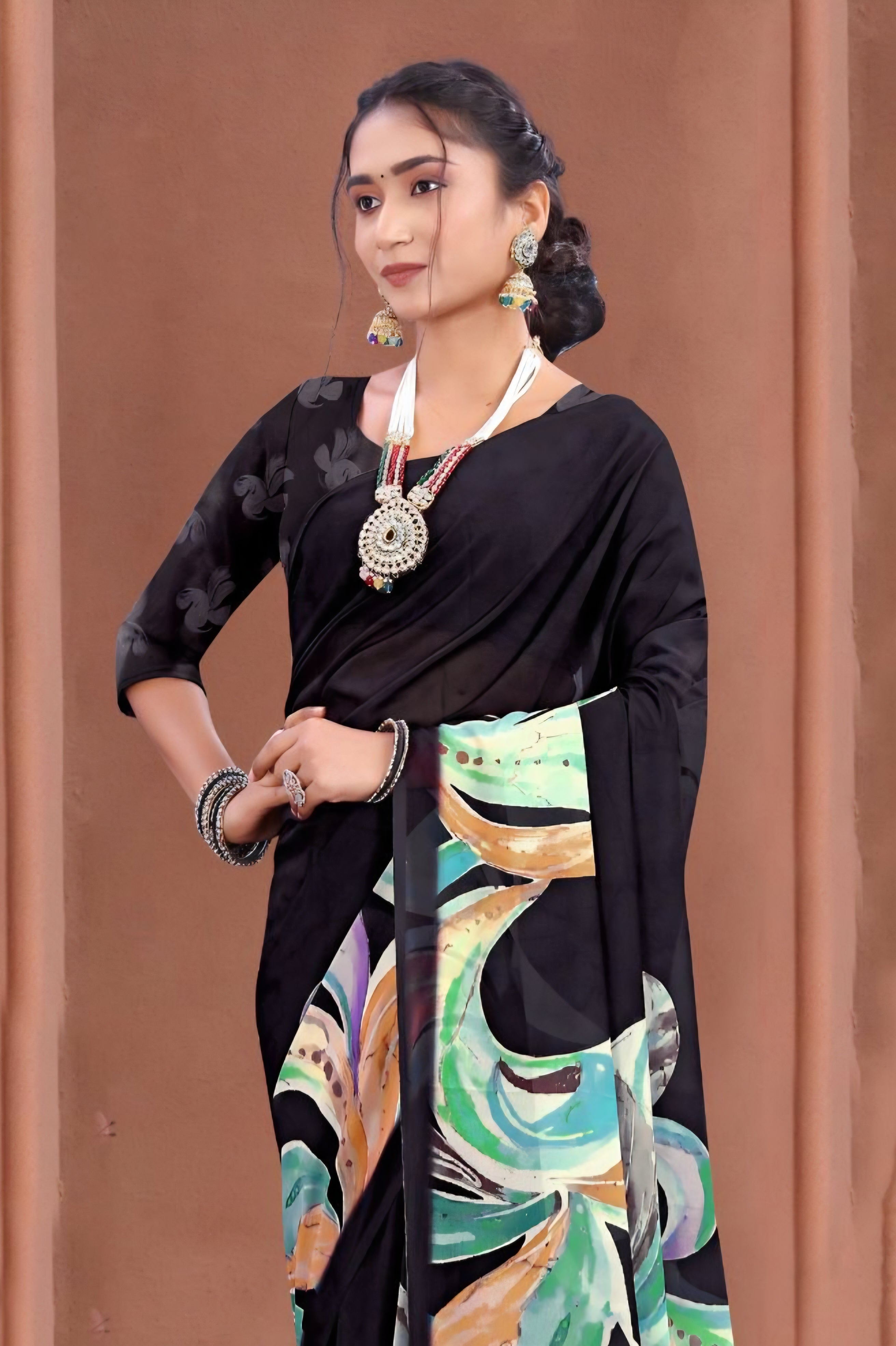 695012 डिजिटल फ्लावर प्रिंट जॉर्जेट क्रेप साड़ी