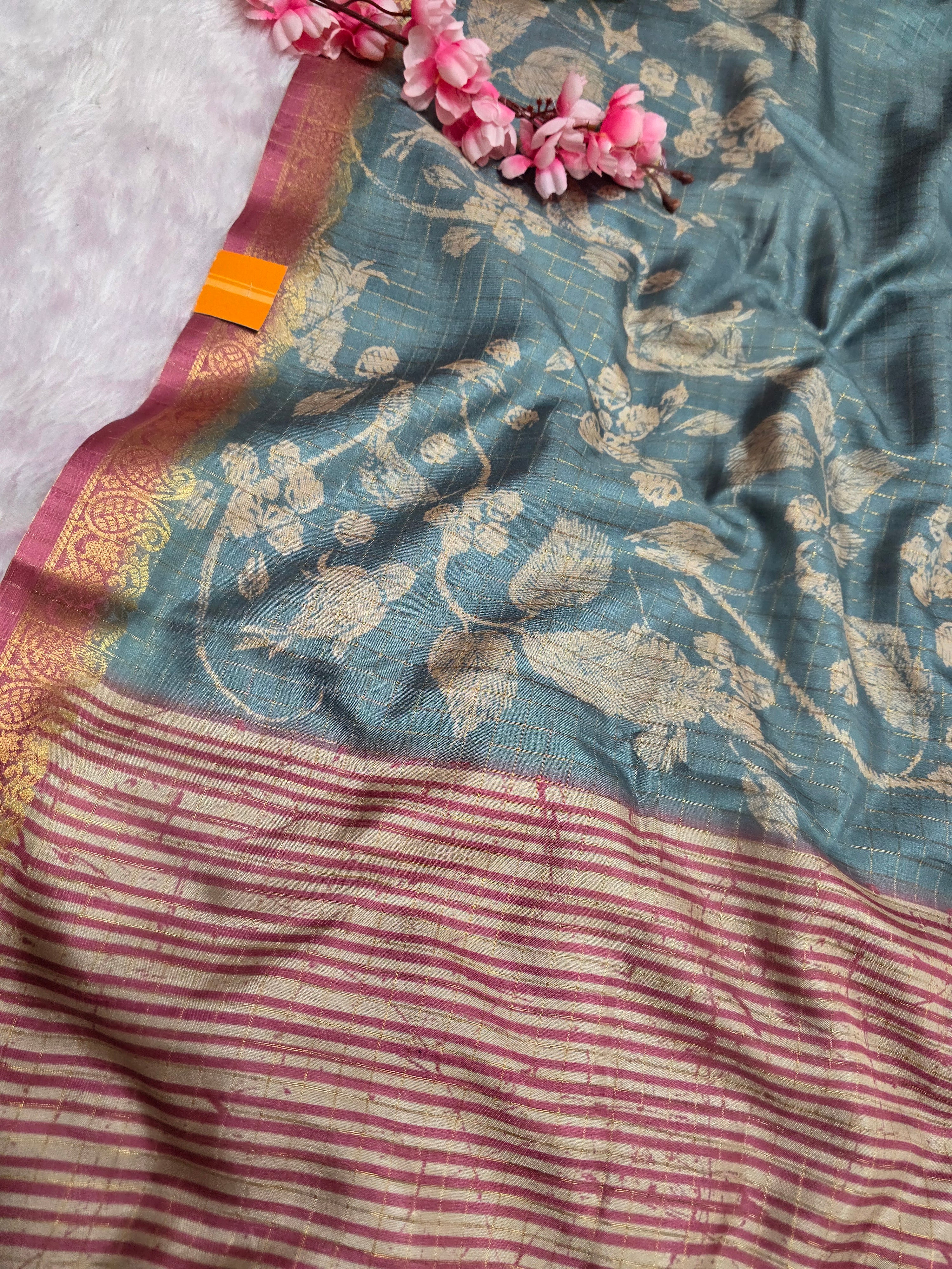 शुद्ध टसर सिल्क हाथ से बनी लेहरिया साड़ी प्रीमियम गोटापट्टी वर्क के साथ - 8837
