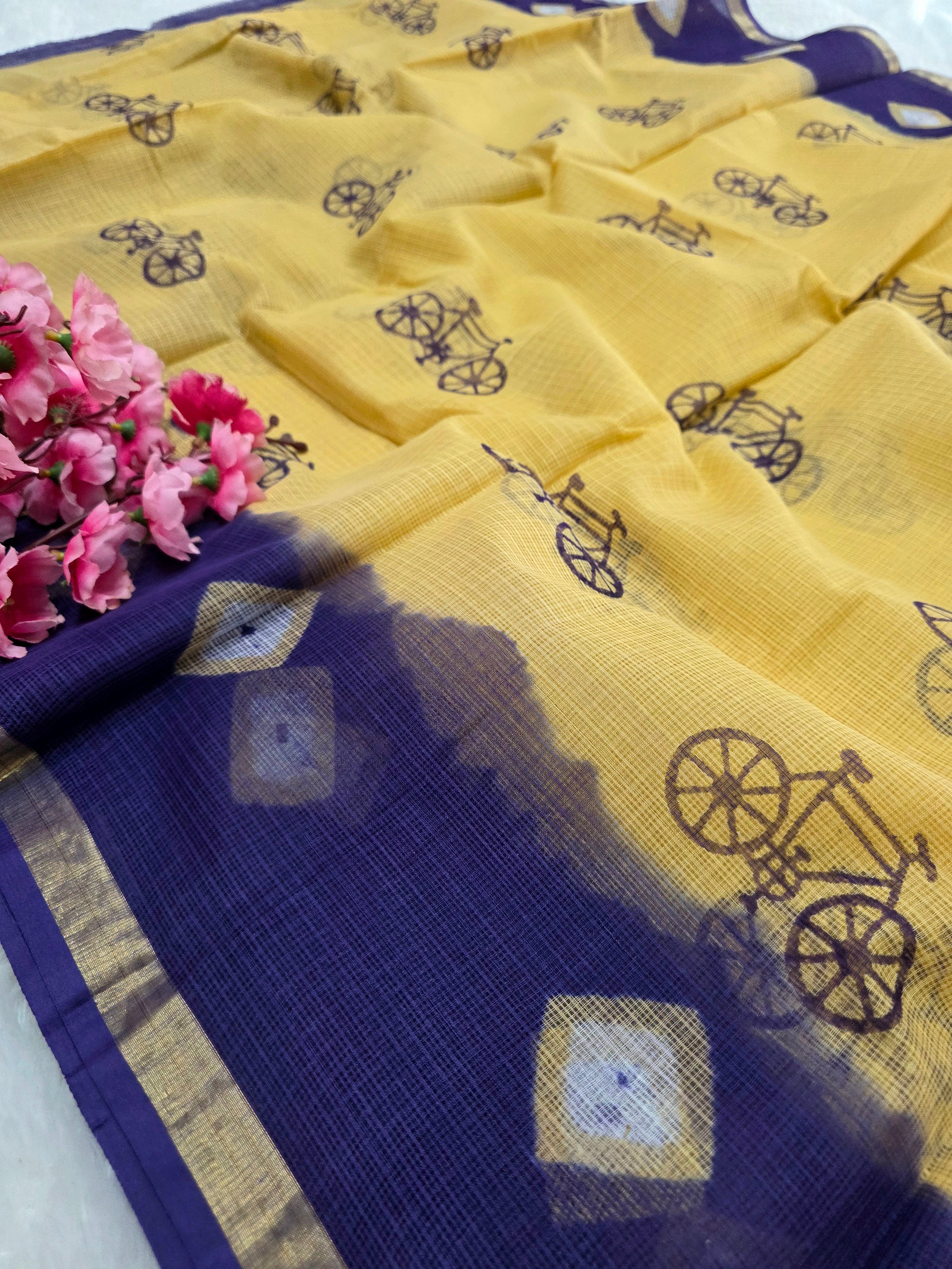 595002 शुद्ध कोटा डोरिया हैंडब्लॉक्ड प्रिंटेड साड़ी 