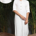 सफ़ेद सेल्फ पैटर्न कुर्ती