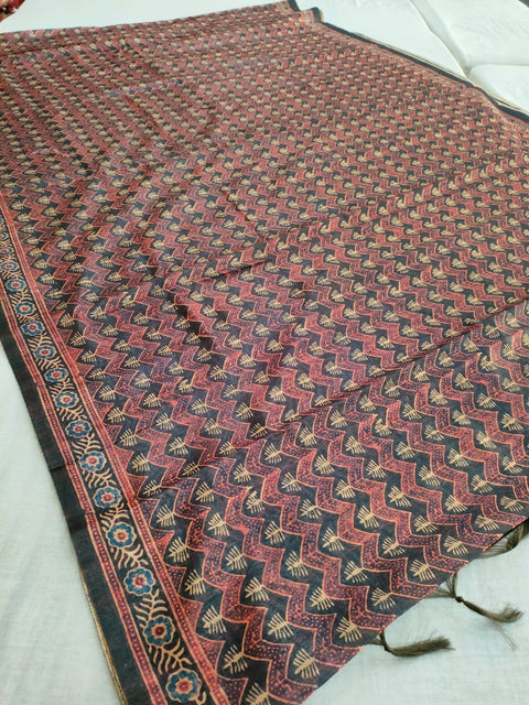 356005 Handmade Kalamkari Linen Silk Saree - Gray