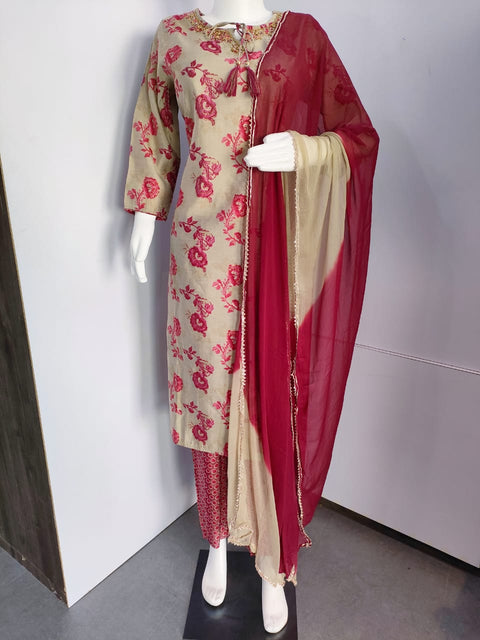 149002 Hand Embroidered Cutdana Work Flower Print Straight Fit Kurta With Pant And Dupatta