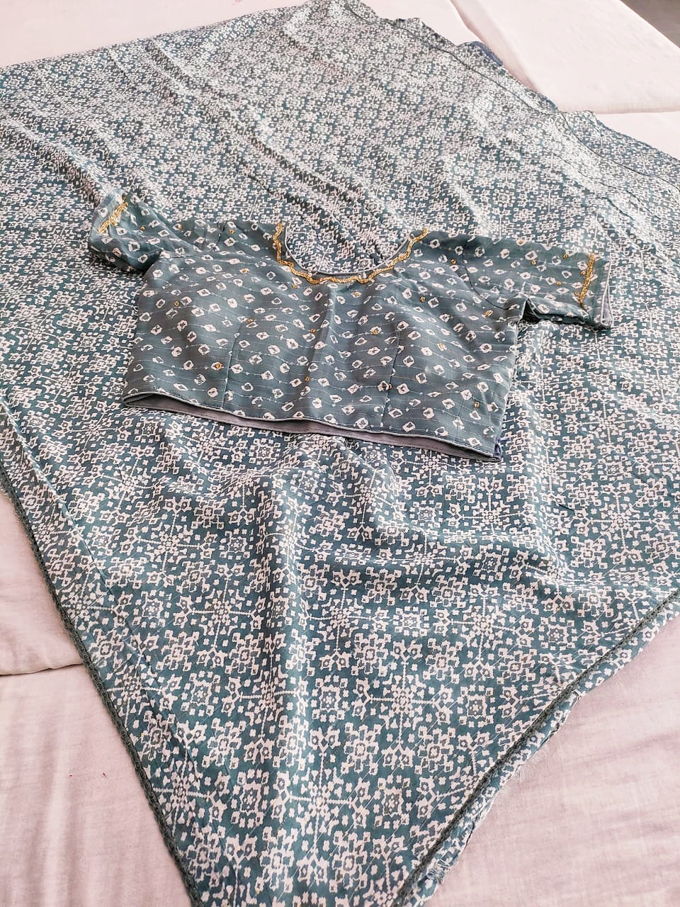 355001 Designer Saree With Stitch Blouse - Gray