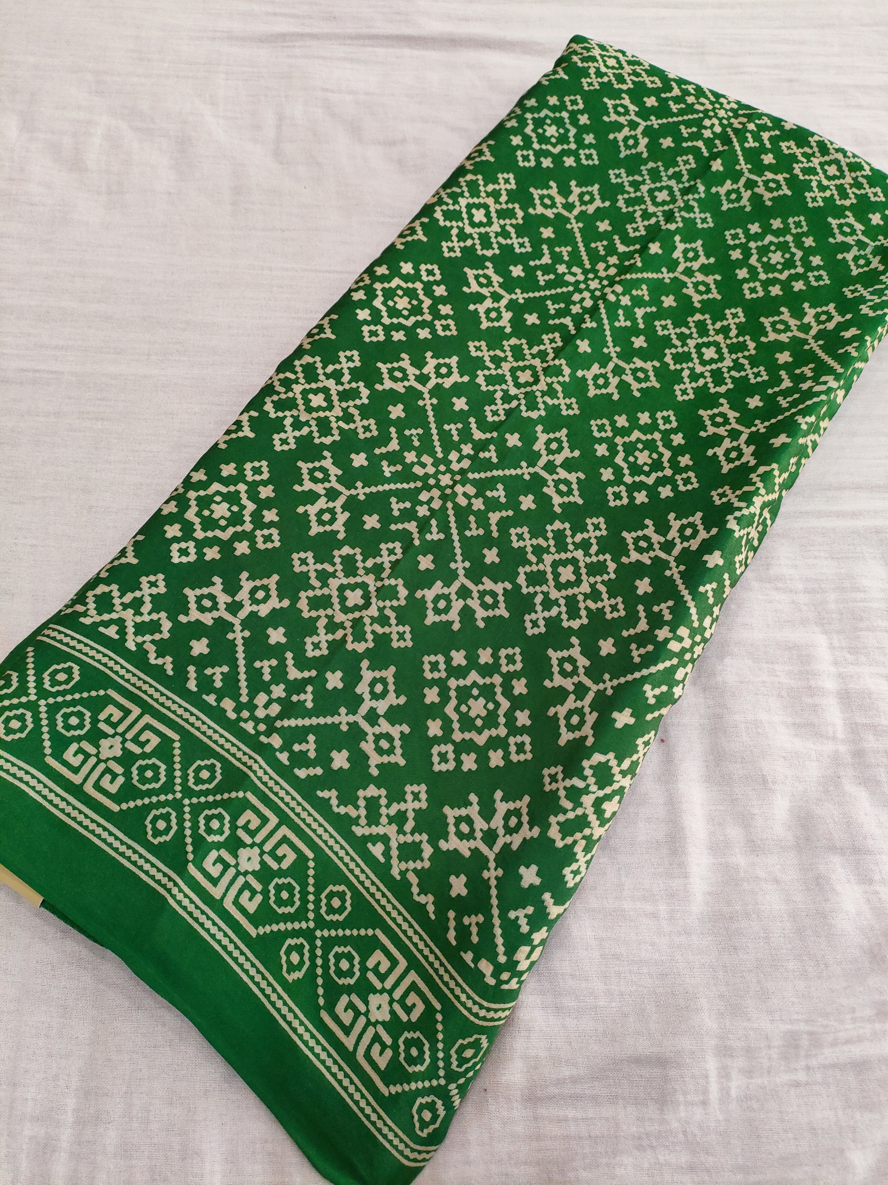 381003 शुद्ध गज्जी सिल्क पटोला दुपट्टा - हरा 